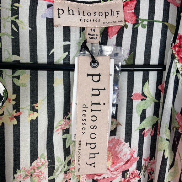 Plilosopy Floral Dress. - Picture 6 of 7